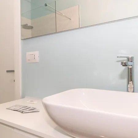 Guesthost - Chic & Style Crocetta Flat Apartament