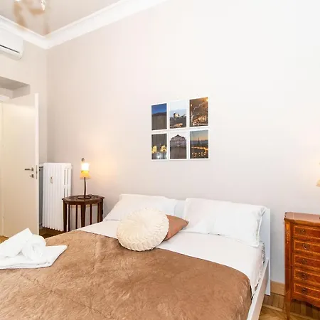 Guesthost - Chic & Style Crocetta Flat *