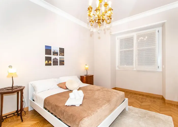 아파트 Guesthost - Chic & Style Crocetta Flat *