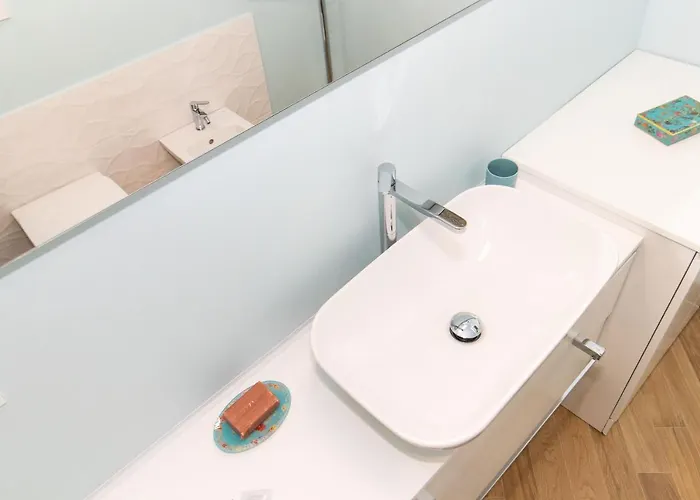 Guesthost - Chic & Style Crocetta Flat *