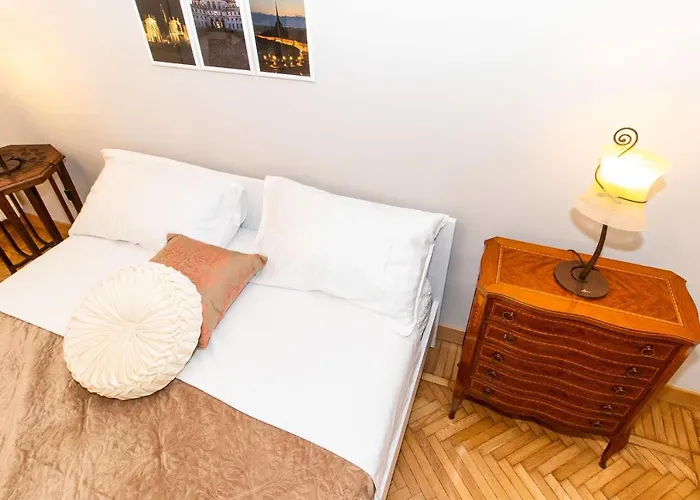 Guesthost - Chic & Style Crocetta Flat 아파트 토리노