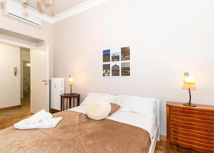 Guesthost - Chic & Style Crocetta Flat *