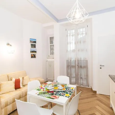 Guesthost - Chic & Style Crocetta Flat Apartamento