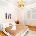 Apartman Guesthost - Chic & Style Crocetta Flat *