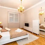 Apartman Guesthost - Chic & Style Crocetta Flat Torino